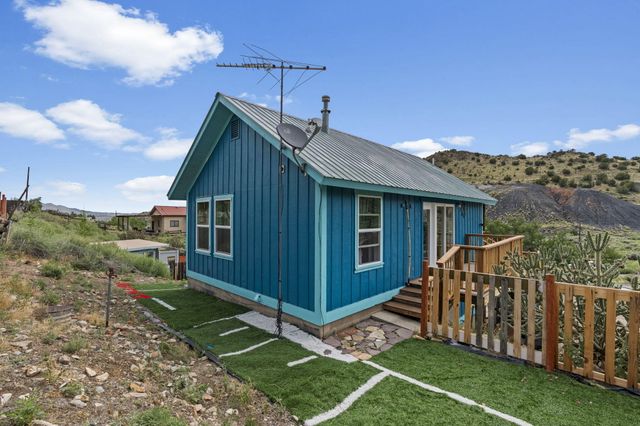 2819 N Hwy 14, Madrid, NM 87010