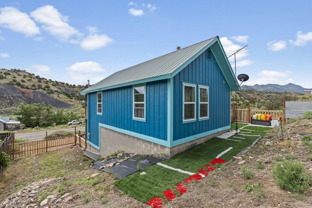 2819 N Hwy 14, Madrid, NM 87010