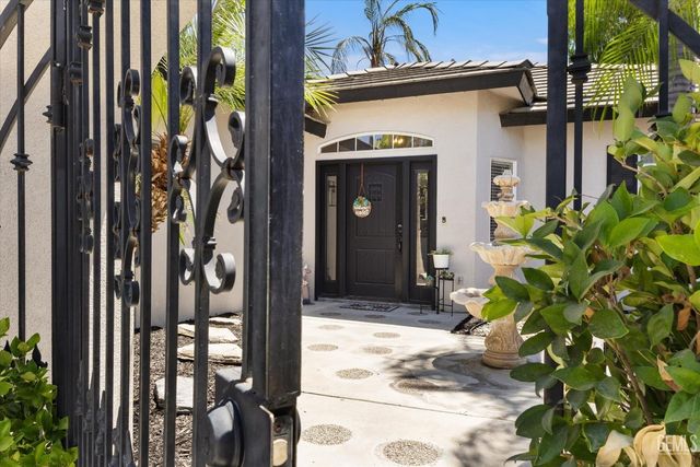 4908 Polo Club Drive, Bakersfield, CA 93312