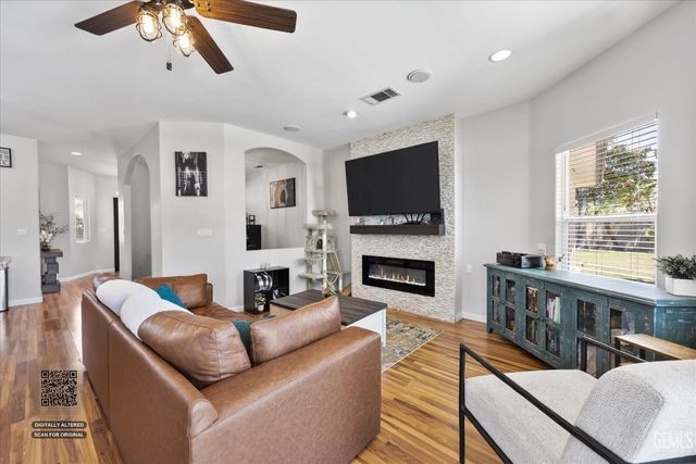 4908 Polo Club Drive, Bakersfield, CA 93312