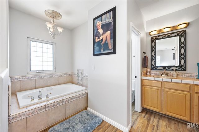 4908 Polo Club Drive, Bakersfield, CA 93312