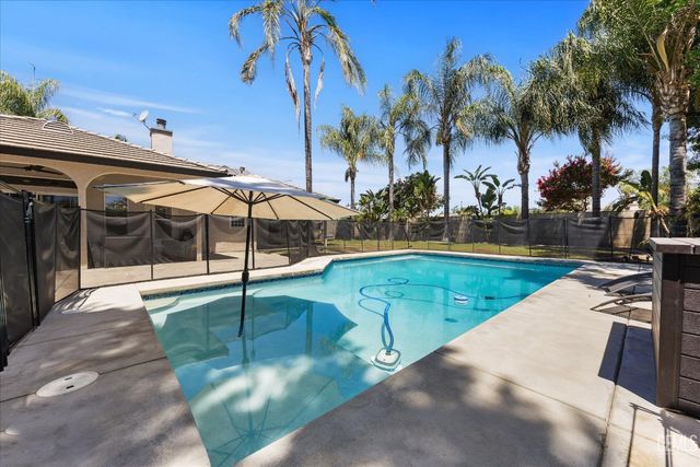 4908 Polo Club Drive, Bakersfield, CA 93312