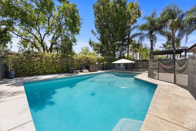 4908 Polo Club Drive, Bakersfield, CA 93312