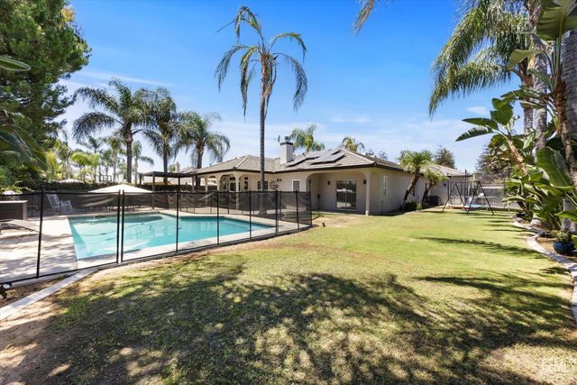 4908 Polo Club Drive, Bakersfield, CA 93312