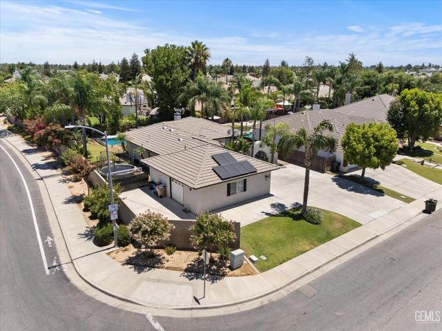 4908 Polo Club Drive, Bakersfield, CA 93312