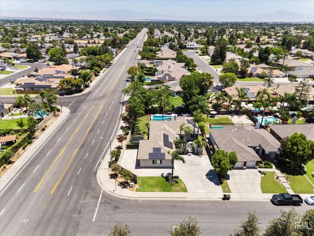 4908 Polo Club Drive, Bakersfield, CA 93312