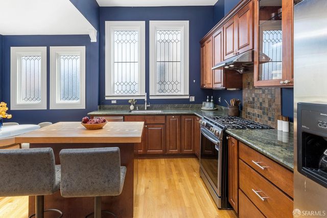 279 Bartlett Street, San Francisco, CA 94110