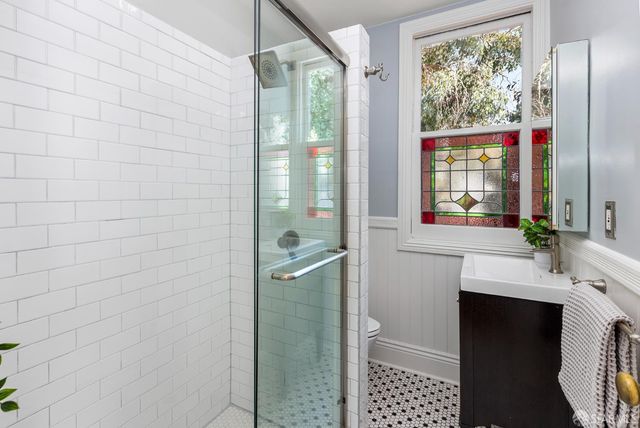 279 Bartlett Street, San Francisco, CA 94110