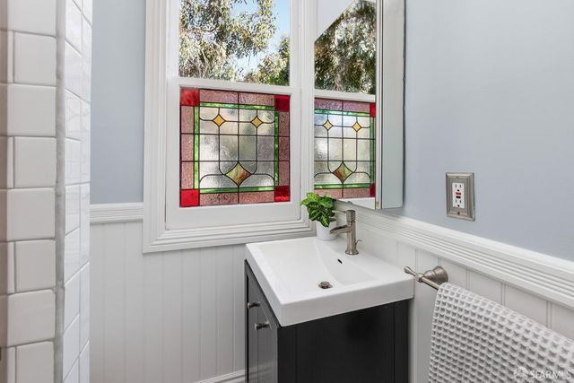 279 Bartlett Street, San Francisco, CA 94110