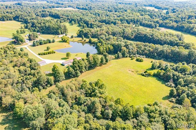 16807 E Kendall Road, Mount Vernon, IL 62864