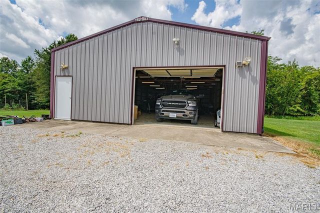 16807 E Kendall Road, Mount Vernon, IL 62864