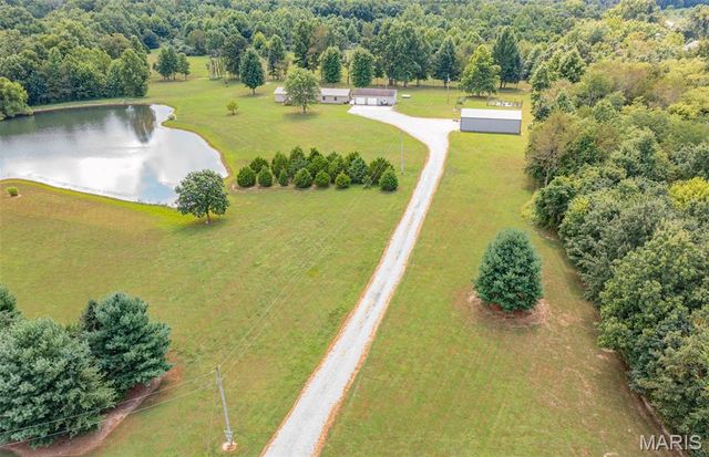 16807 E Kendall Road, Mount Vernon, IL 62864