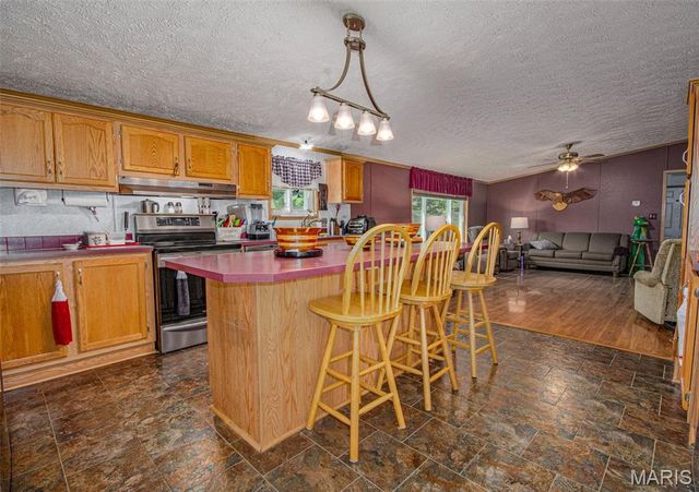 16807 E Kendall Road, Mount Vernon, IL 62864