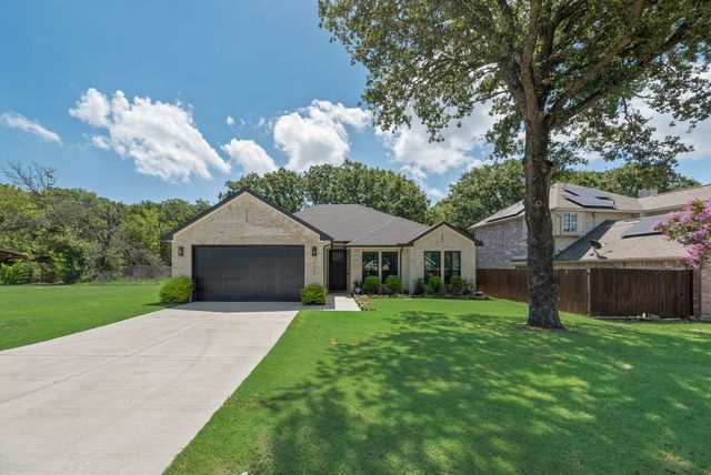 112 Indian Oaks Trail, West Tawakoni, TX 75474