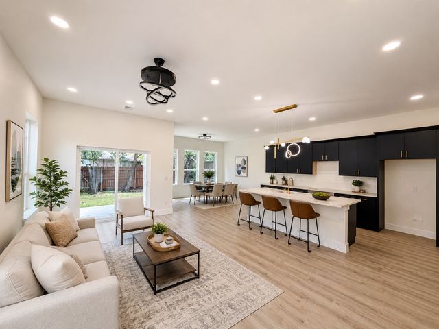 1950 Gallagher Street, Dallas, TX 75212