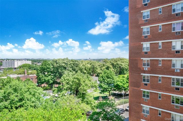 39-65 52nd St 7H, Woodside, NY 11377