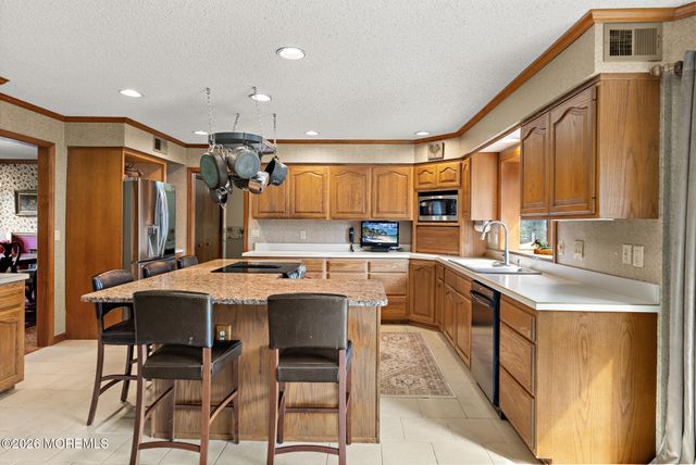 1611 Otter Drive, Toms River, NJ 08755