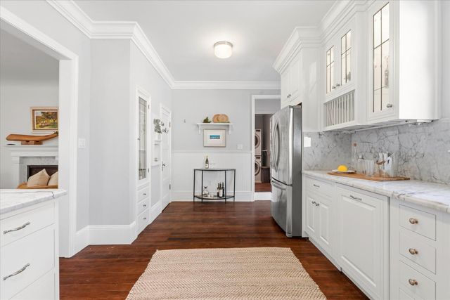 2211 H St, Sacramento, CA 95816
