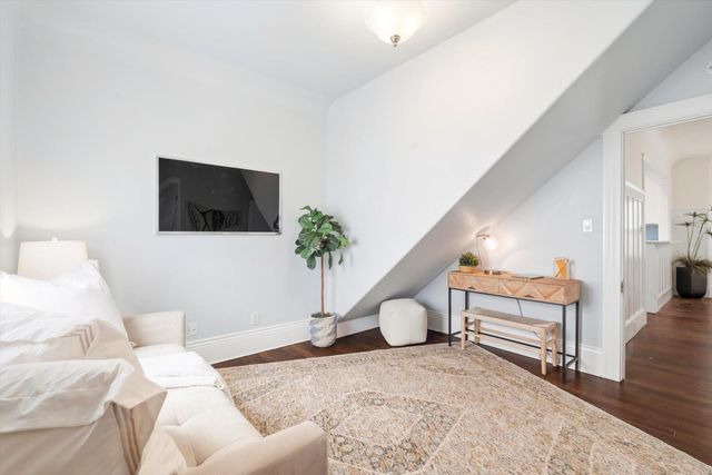 2211 H St, Sacramento, CA 95816