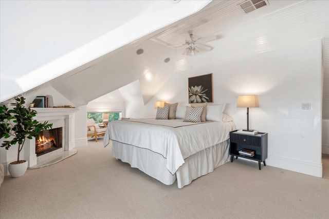2211 H St, Sacramento, CA 95816