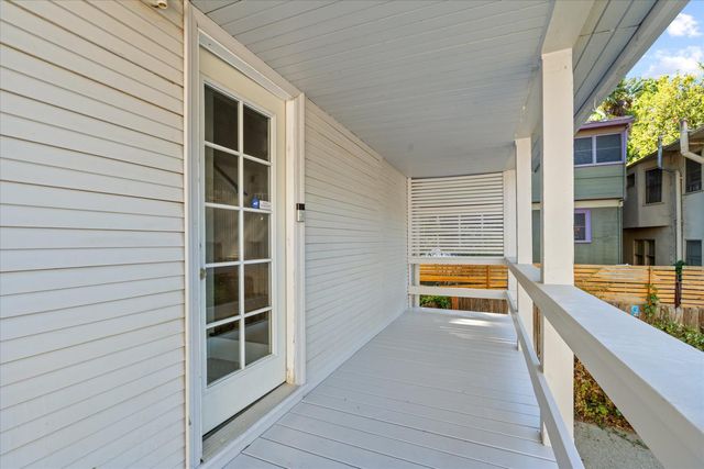 2211 H St, Sacramento, CA 95816