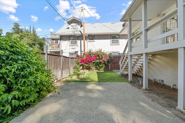 2211 H St, Sacramento, CA 95816