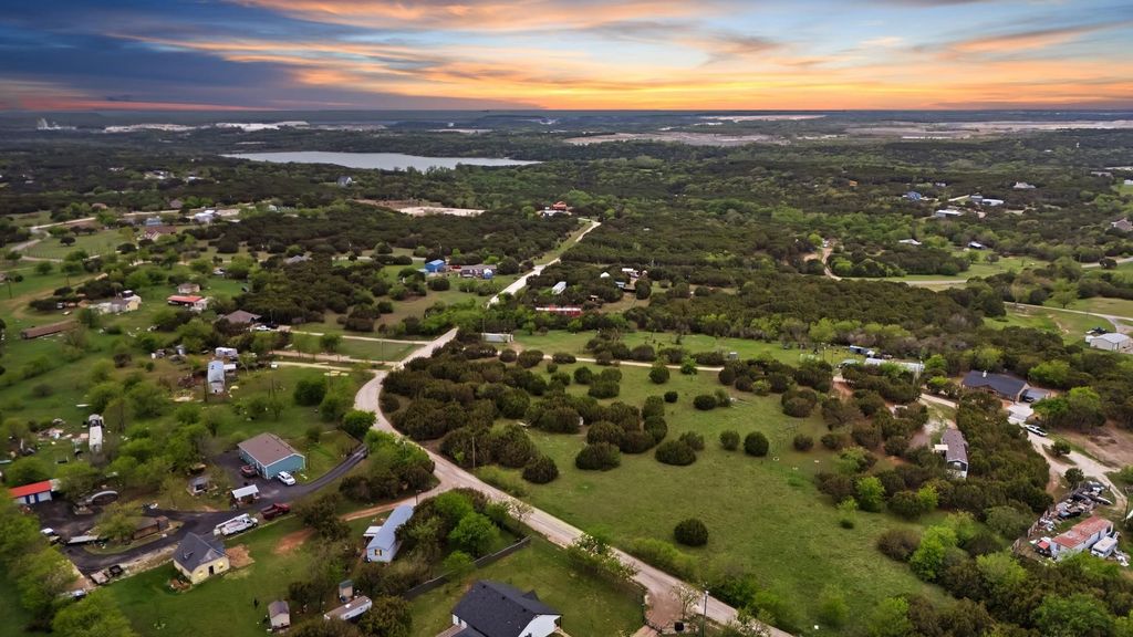 9112 Valley View Court, Cleburne, TX 76033