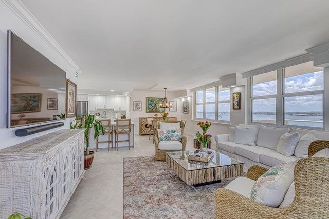 5440 N Ocean Drive 1502, Singer Island, FL 33404