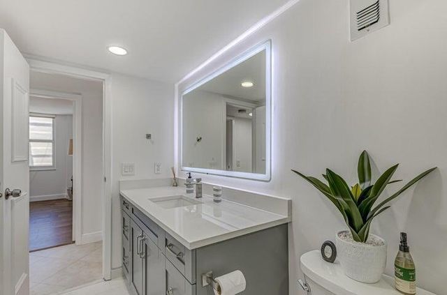 5440 N Ocean Drive 1502, Singer Island, FL 33404