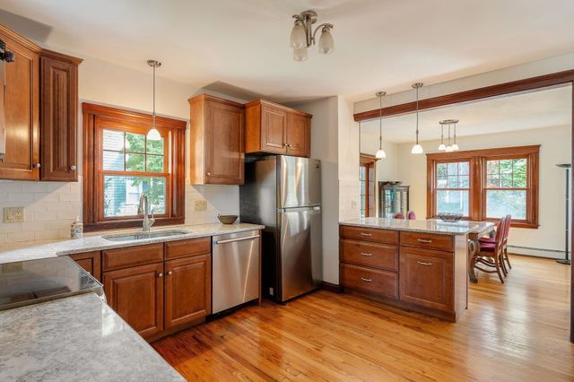 4 Stone Ave, Winchester, MA 01890
