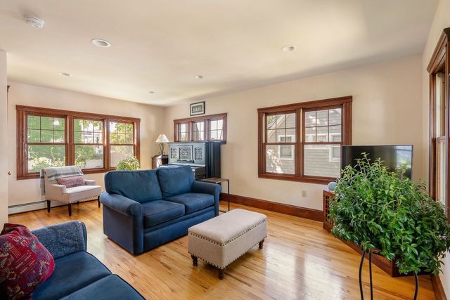 4 Stone Ave, Winchester, MA 01890