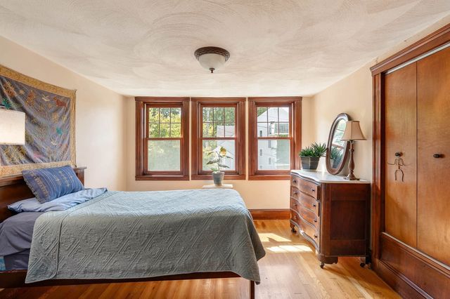 4 Stone Ave, Winchester, MA 01890