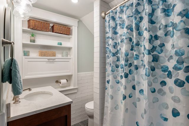 4 Stone Ave, Winchester, MA 01890
