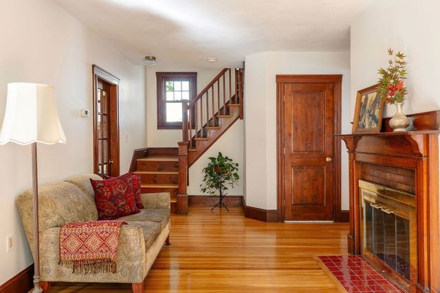 4 Stone Ave, Winchester, MA 01890