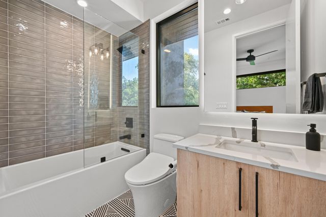 2706 Stacy LN 1, Austin, TX 78704