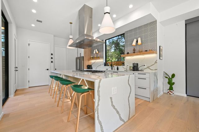2706 Stacy LN 1, Austin, TX 78704