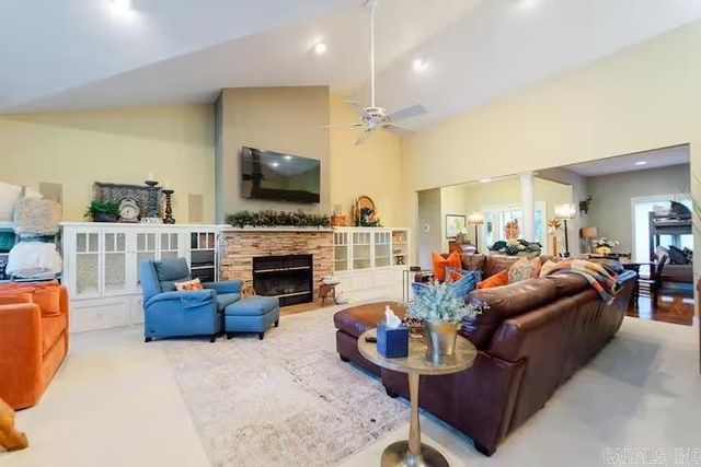 10 Lindura Lane, Hot Springs Village, AR 71909