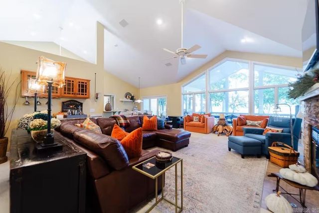 10 Lindura Lane, Hot Springs Village, AR 71909