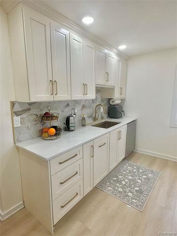 7705 Anthony Street, Dearborn, MI 48126