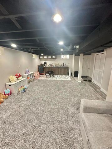 7705 Anthony Street, Dearborn, MI 48126