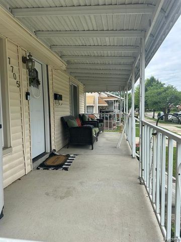 7705 Anthony Street, Dearborn, MI 48126
