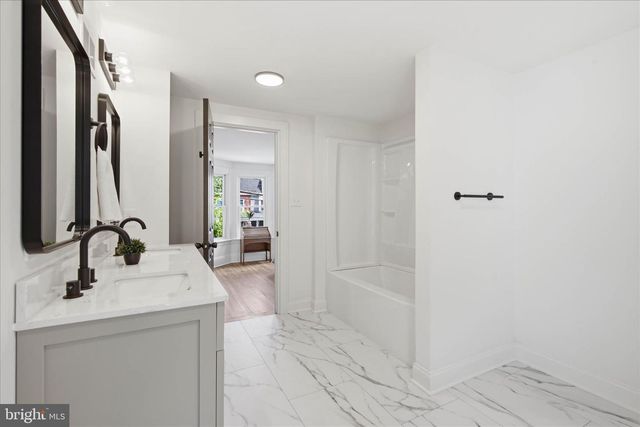 144 E LIBERTY ST, Lancaster, PA 17602