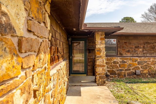 13827 S 283rd East Avenue, Coweta, OK 74429