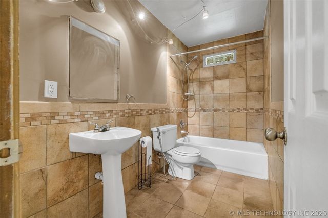 13827 S 283rd East Avenue, Coweta, OK 74429