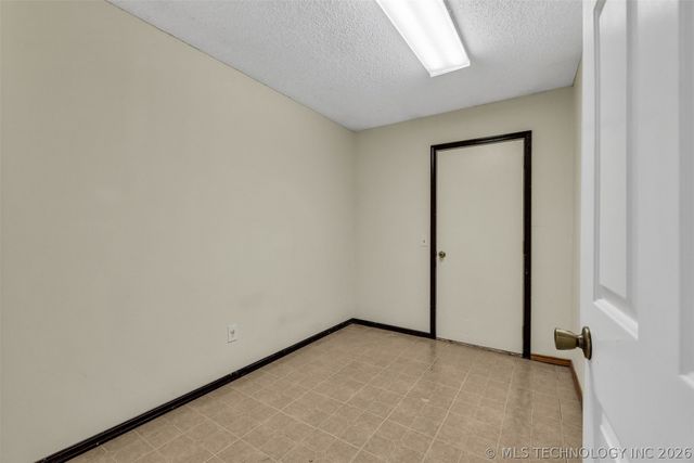 13827 S 283rd East Avenue, Coweta, OK 74429