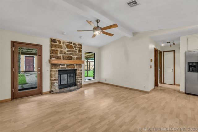 13827 S 283rd East Avenue, Coweta, OK 74429