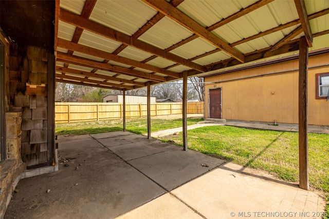 13827 S 283rd East Avenue, Coweta, OK 74429