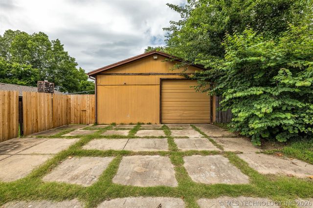 13827 S 283rd East Avenue, Coweta, OK 74429