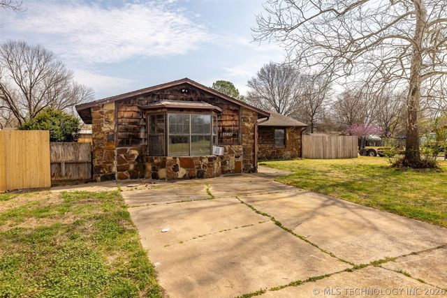 13827 S 283rd East Avenue, Coweta, OK 74429
