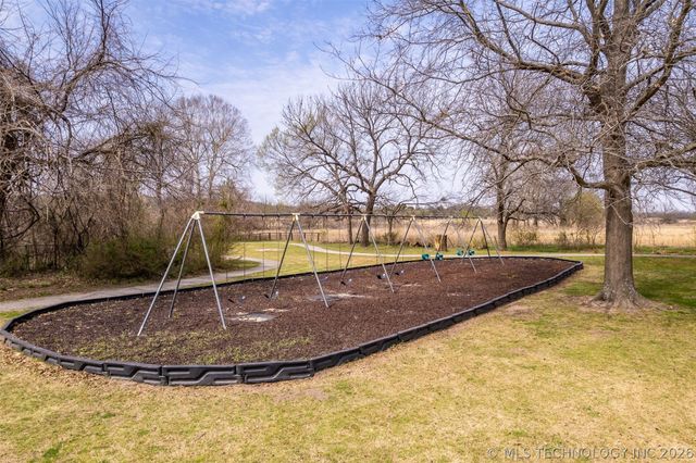 13827 S 283rd East Avenue, Coweta, OK 74429